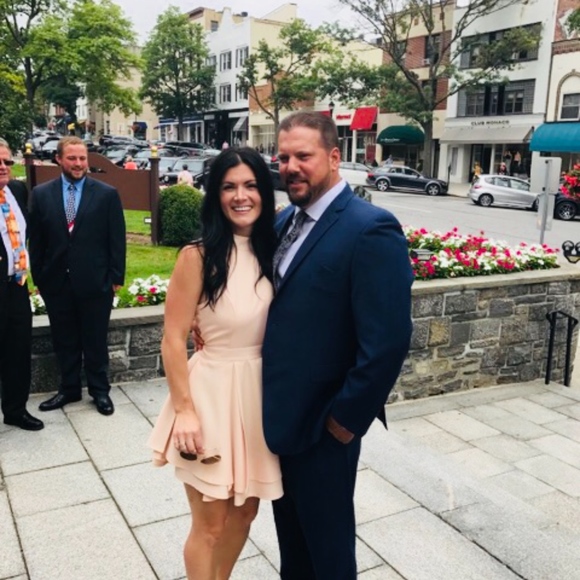 Meet your Posher, Marilyn - Picture 2 of 3